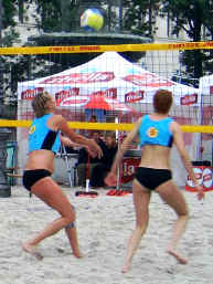 Beachvolleyball, natrlich barfu